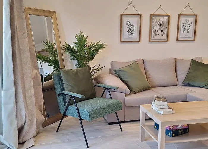 Endless Summer-with Pool * אלבופיירה