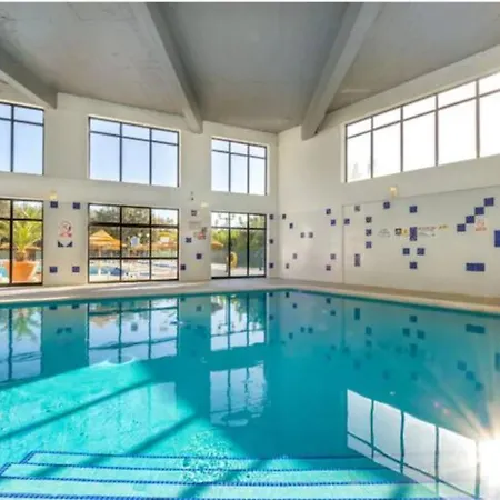 Endless Summer-with Pool Apartment *